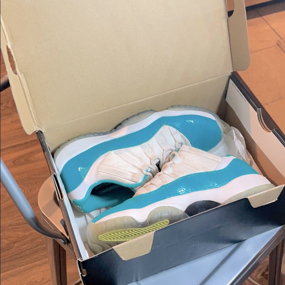 Jordan 11 low